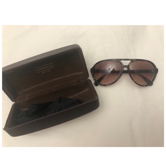 Coach Tortoise Aviator sunglasses - Picture 3 of 6